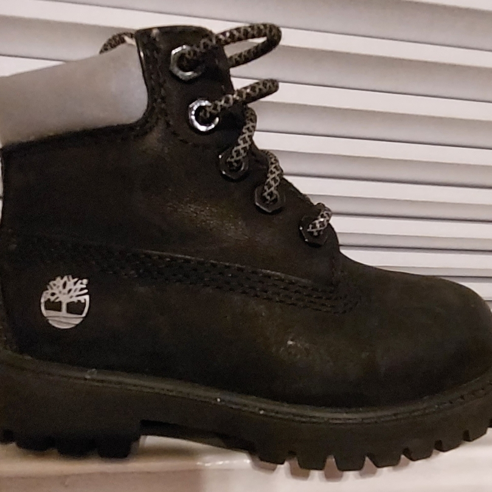 Reebok Kids Black and Gray Boots